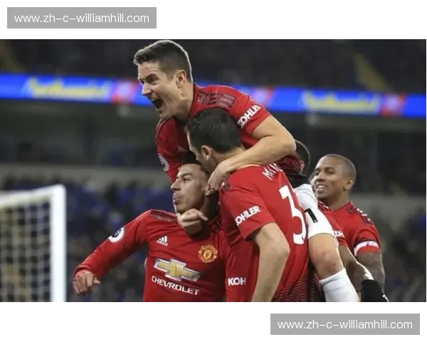 朗斯高位逼抢战术效果下滑 主帅弗兰克·海斯正评估体系微调