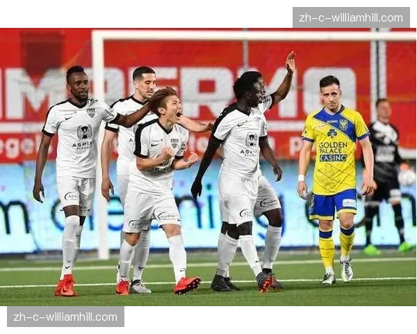 奈梅亨整体防守移动协同性出色，压缩空间迫使PSV远射次数增多